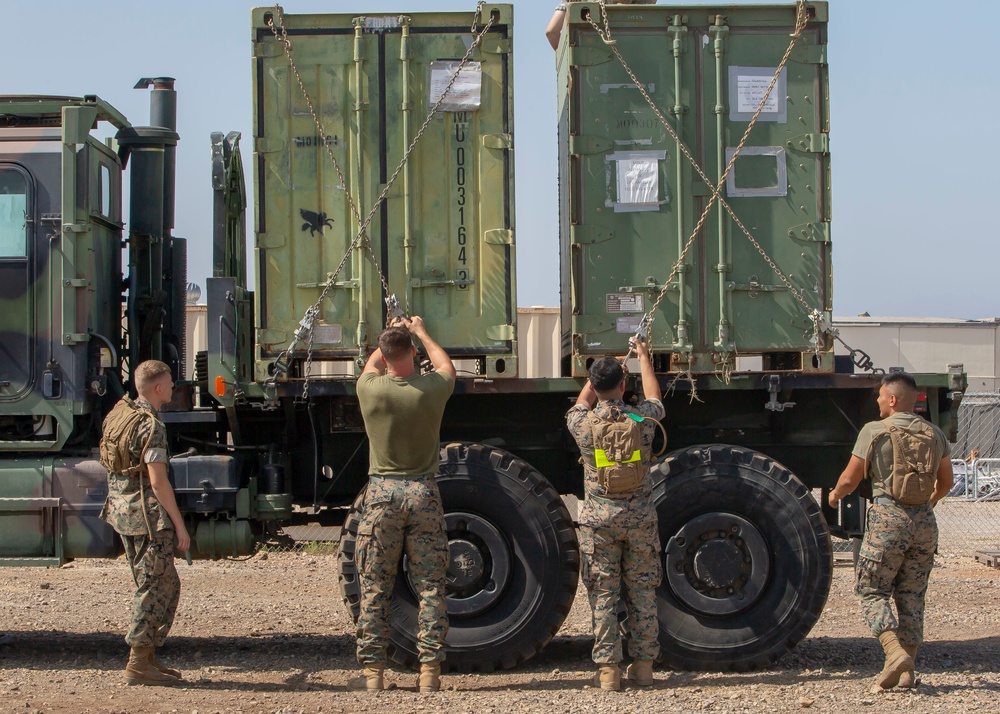 Setting up Combat Operations Center with 3rd MAW