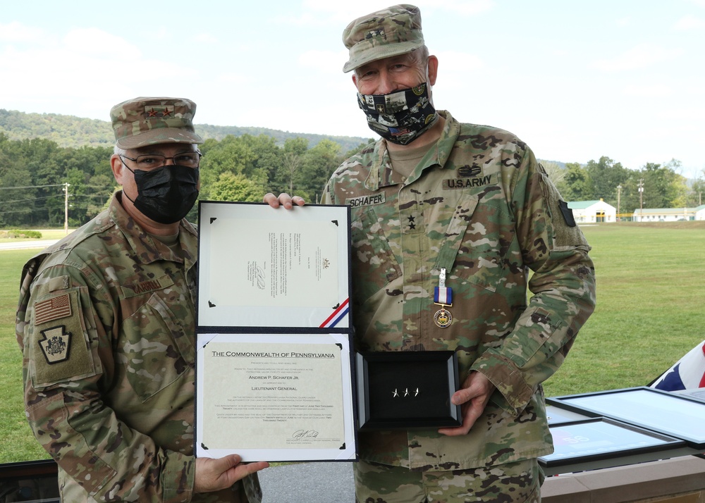 Outgoing Iron Division commander honored