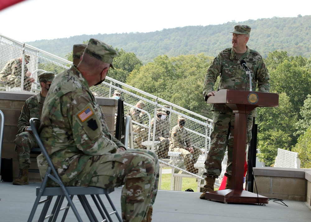 Iron Division conducts change of command ceremony