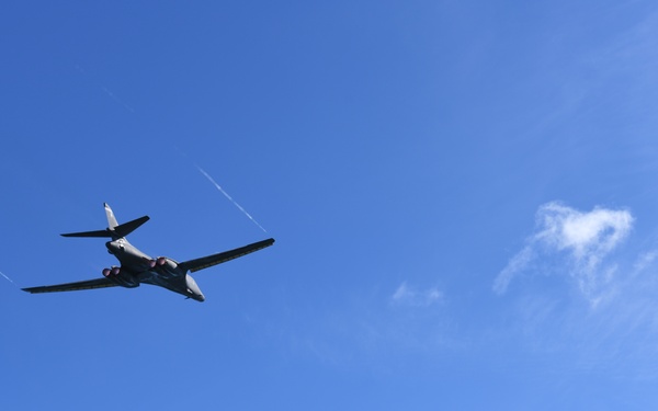 B-1s integrate with Valiant Shield