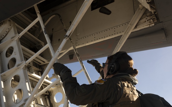 B-1s integrate with Valiant Shield