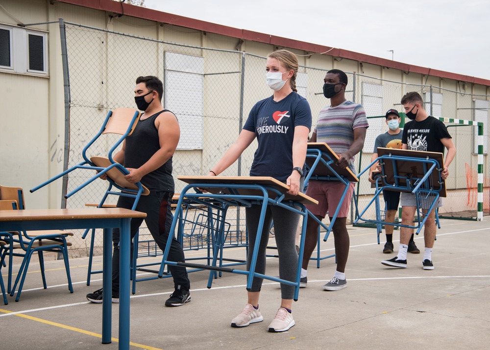 NAVSTA Rota Sailors Volunteer at Host Nation School