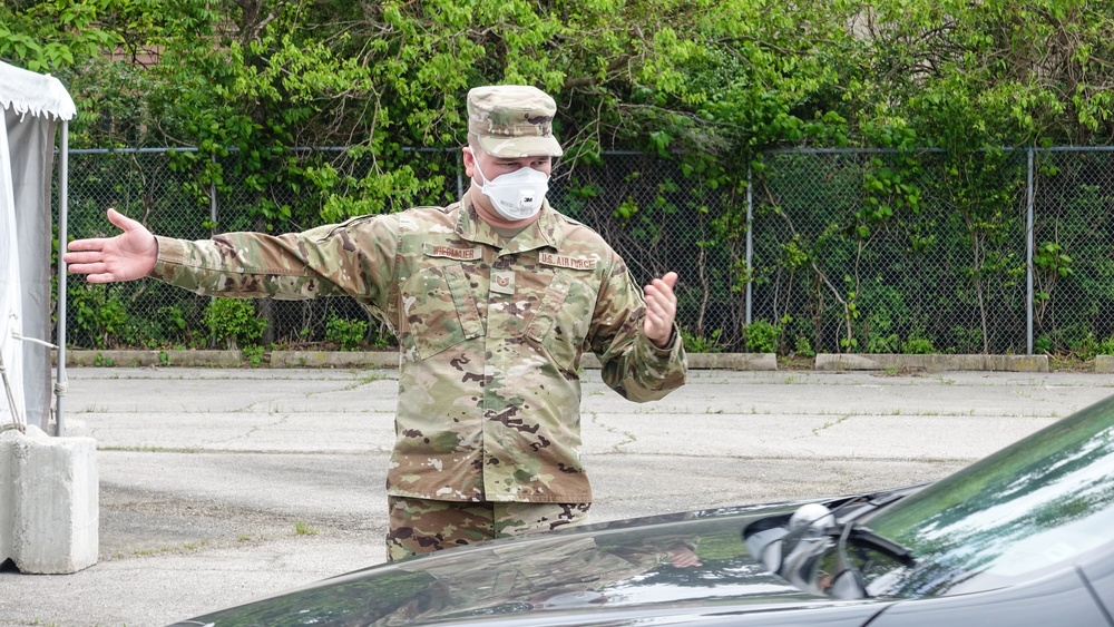 Missouri Airmen provide traffic management at COVID testing site