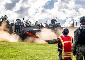 LCACs from NBU 7 Conduct Amphibious Operations on Blue Beach, Okinawa