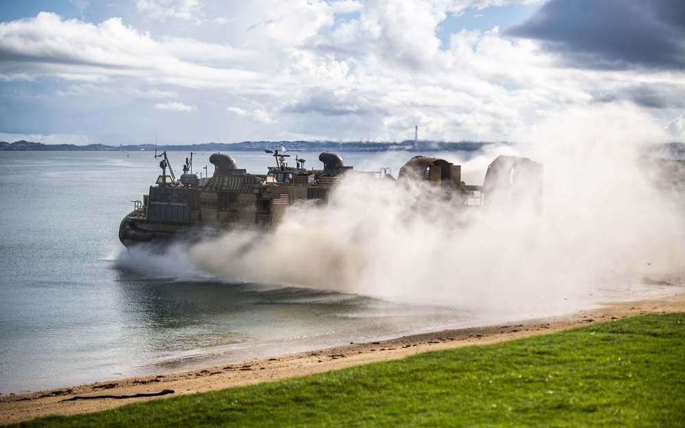 LCACs from NBU 7 Conduct Amphibious Operations on Blue Beach, Okinawa