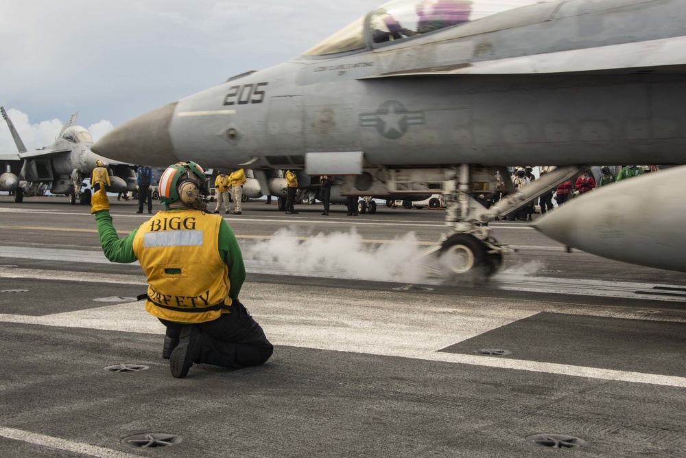 USS Ronald Reagan (CVN 76) Valiant Shield 2020 Flight Operations