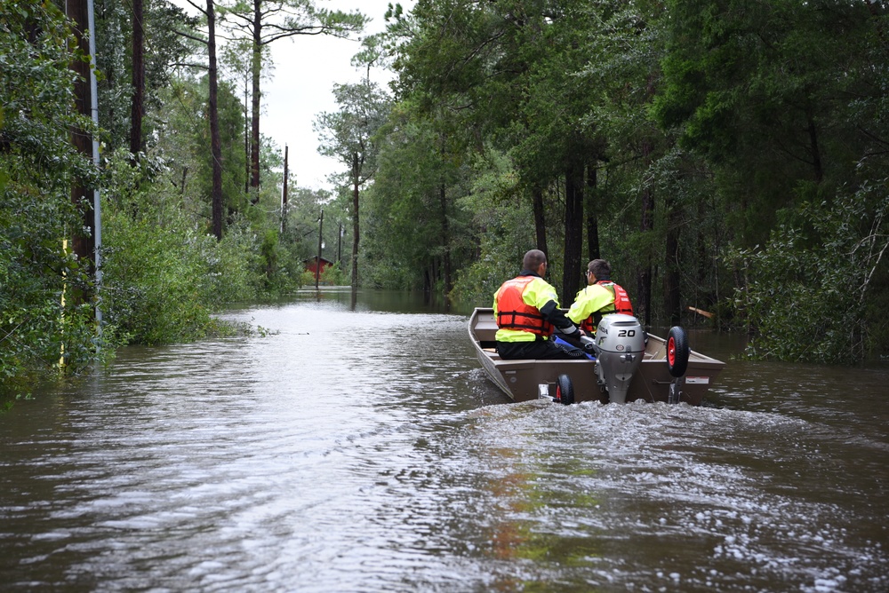 Coast Guard Sector Houston-Galveston Flood Response Team responds to flooded neighborhoods in Seminole, Alabama, following Hurricane Sally