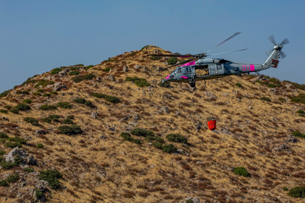 Marines support firefighting efforts in Southern California