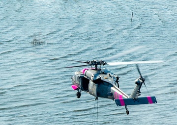 Marines support firefighting efforts in Southern California