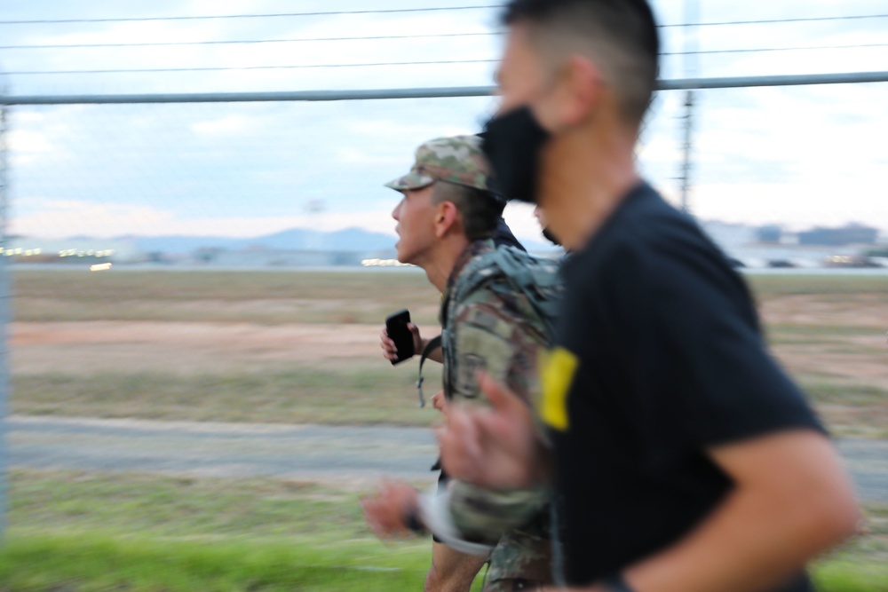Spec. Hwui Yoo Nears Completion of 12-Mile Foot March 2020 BWC Event