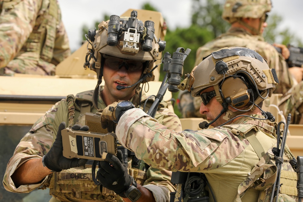 5th Special Forces Group (Airborne) and 101st Airborne Division (Air Assault) partner force training