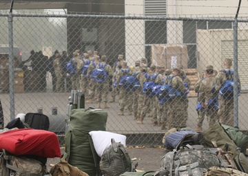 Oregon National Guard members make ready for firefighting efforts
