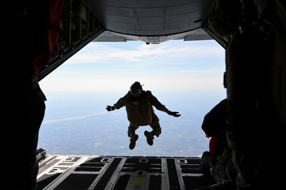 57th RQS hosts Military Freefall Jumpmaster Course