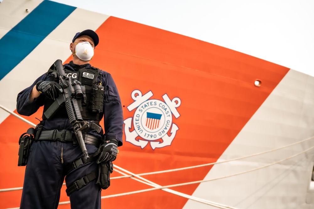 Coast Guard offloads narcotics in San Diego