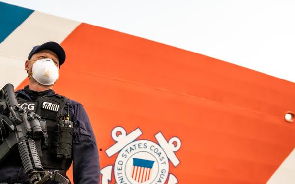 Coast Guard offloads narcotics in San Diego