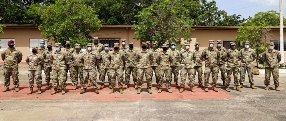 VI members complete senior gunner course in Puerto Rico