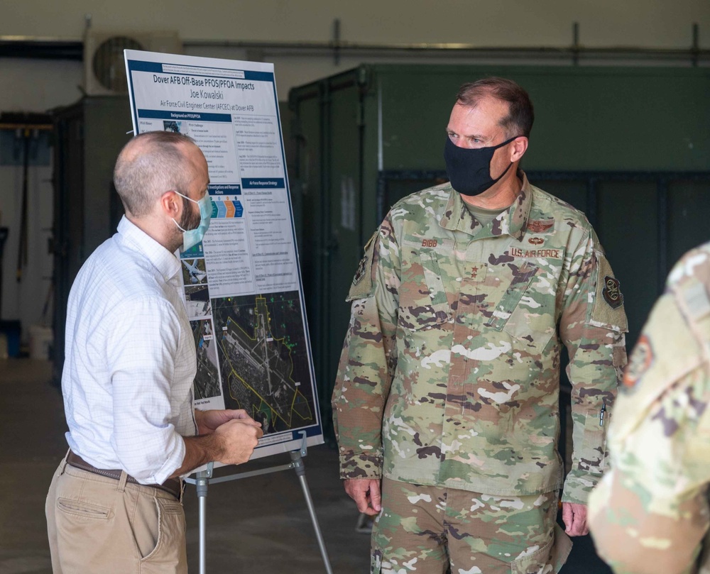 Team Dover welcomes back 18th Air Force commander