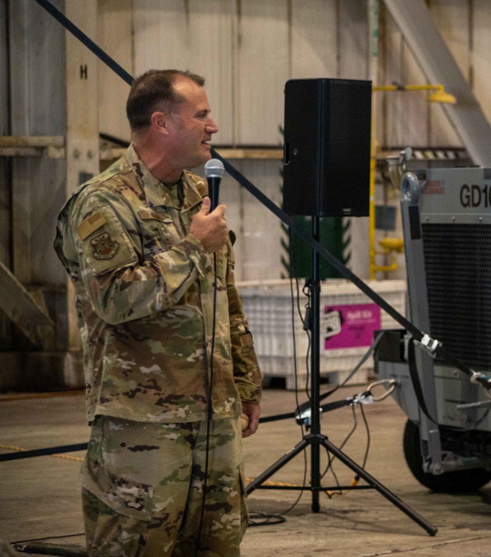 Team Dover welcomes back 18th Air Force commander