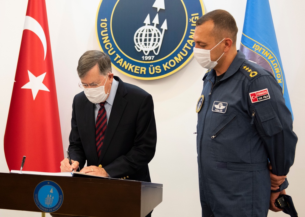 U.S. Ambassador to Turkey David Satterfield signs Turkish Command Building guest book