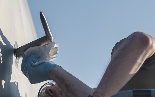 121st ARW GAC performs maintenance