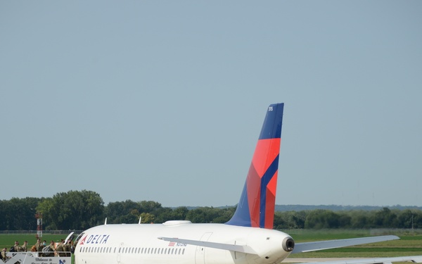 Iowa Guard Soldiers board flight for Kosovo