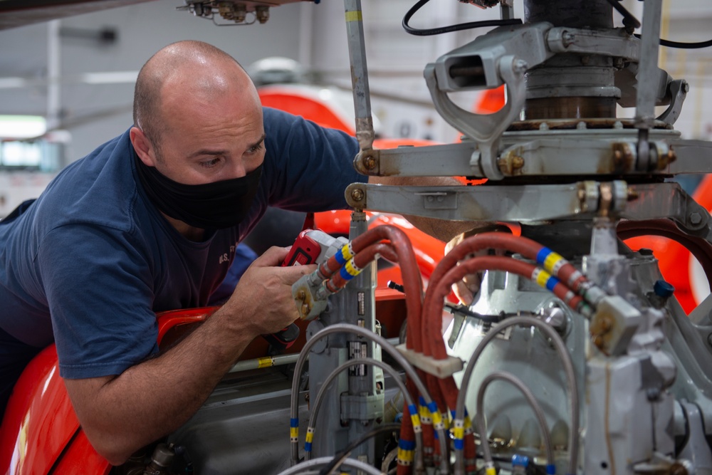 Coast Guard prepares for Hurricane Sally