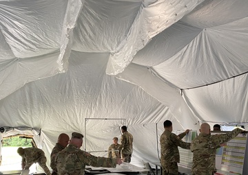 316th ESC Erects Early Entry Command Post