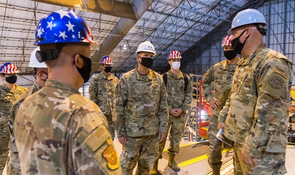 Team Dover welcomes back 18th Air Force commander