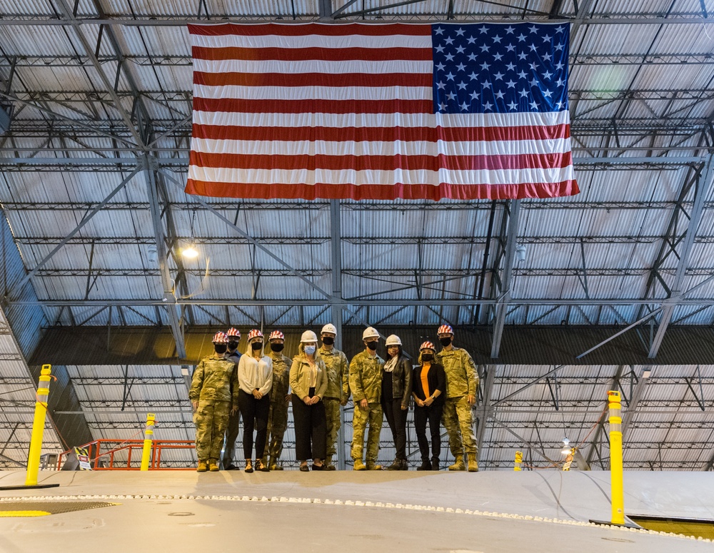 Team Dover welcomes back 18th Air Force commander