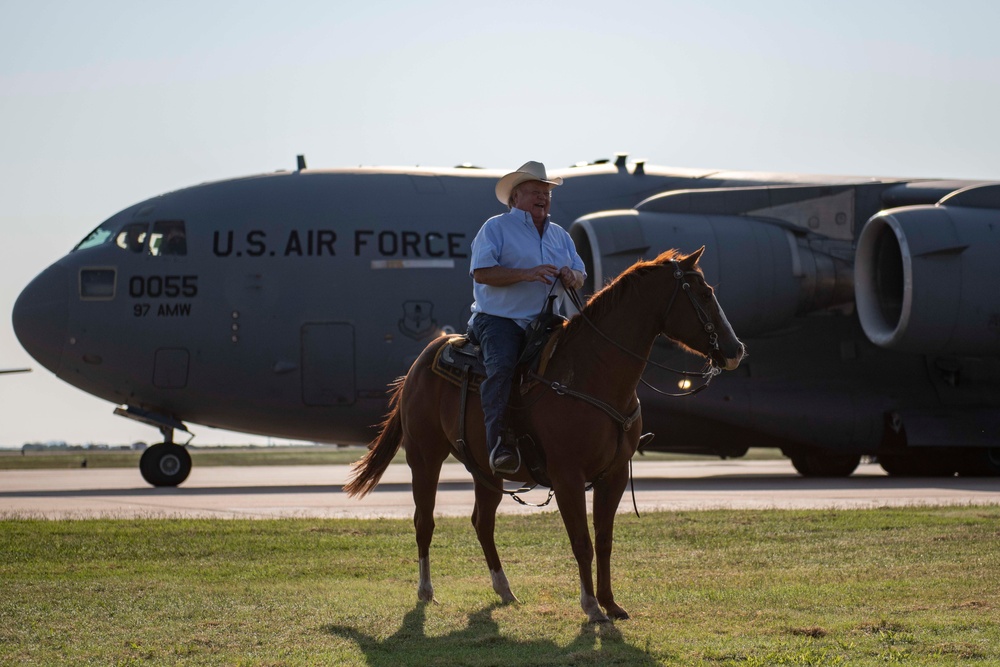 22nd Annual Cattle Drive kicks off Flying Rodeo