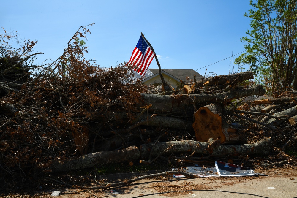 Hurricane Laura federal response and recovery