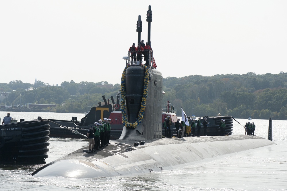 USS Indiana (SSN 789) Returns to Groton from Deployment