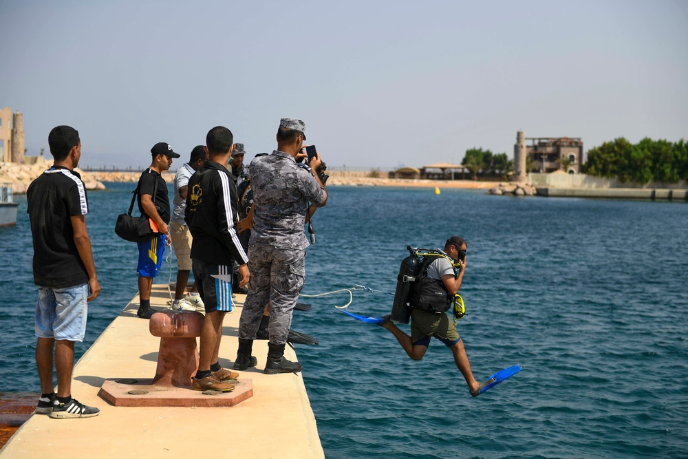 Infinite Defender 20 - EOD, RJN Conduct ATFP Training