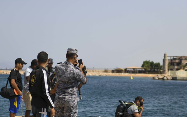 Infinite Defender 20 - EOD, RJN Conduct ATFP Training