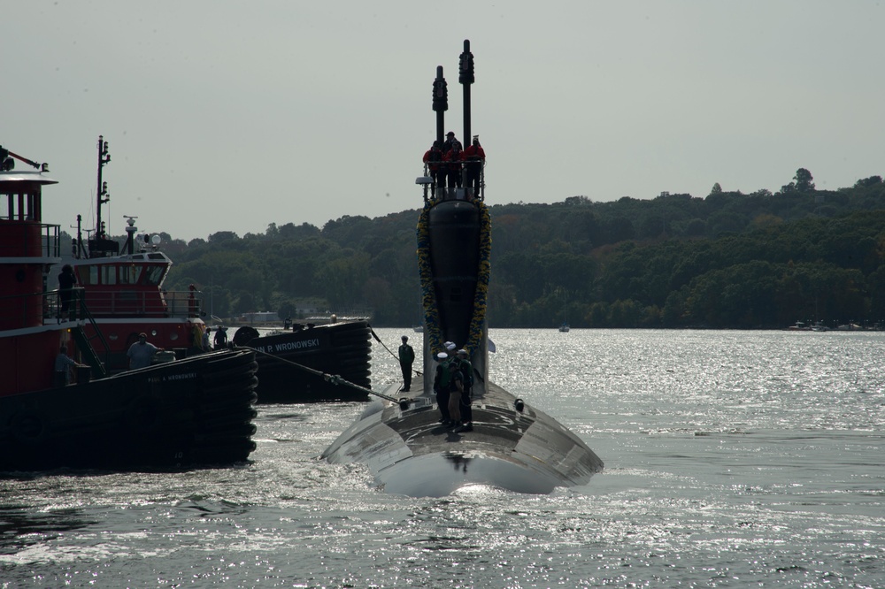 USS Indiana (SSN 789) Returns to Groton from Deployment