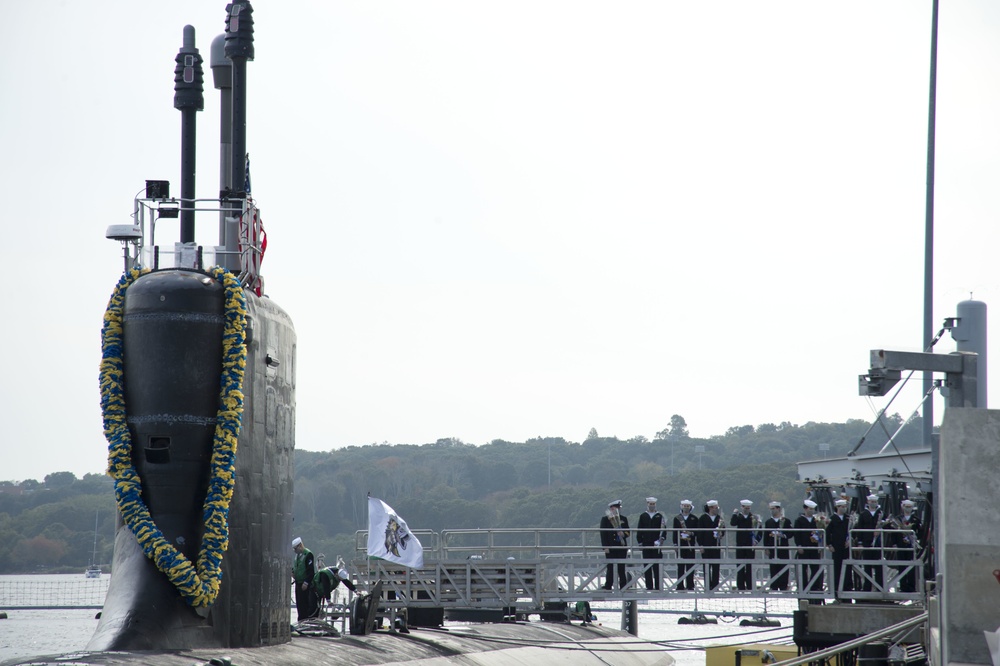 USS Indiana (SSN 789) Returns to Groton from Deployment