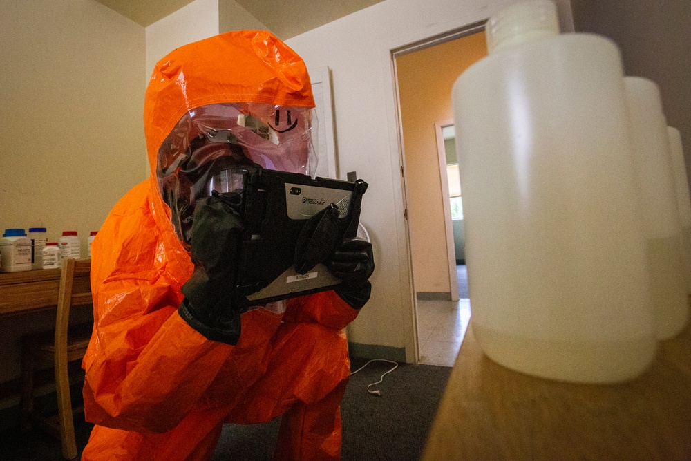 21st WMD-CST undergoes ECBC exercise