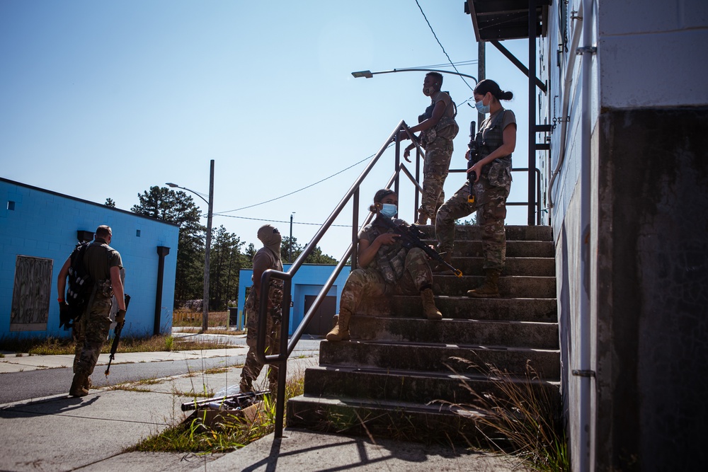 250th Brigade Support Battalion conducts MOUT training