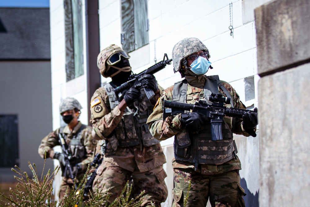 250th Brigade Support Battalion conducts MOUT training