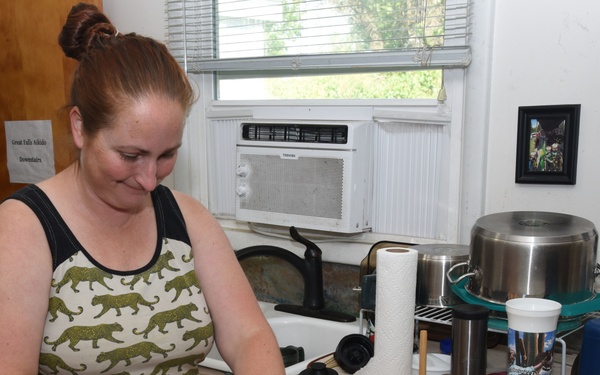 Military spouse shows strength through adversity