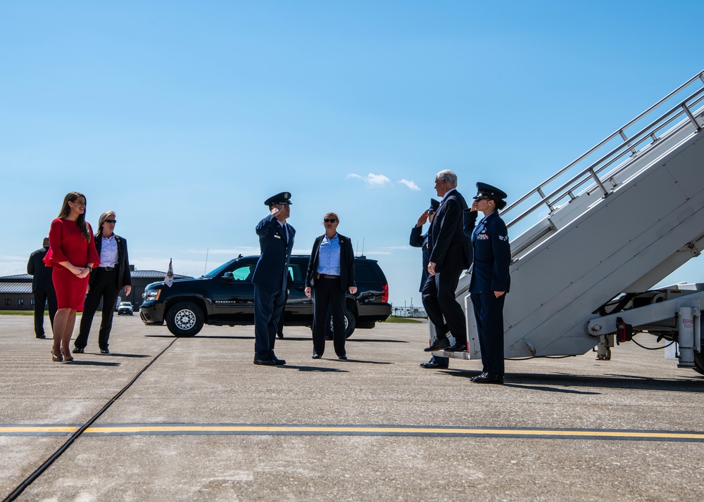 U.S. Vice President lands at YARS