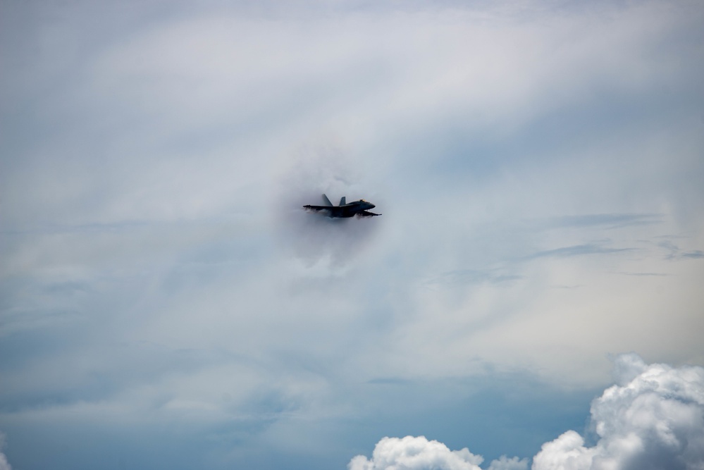 USS Ronald Reagan (CVN 76) Air Power Demo