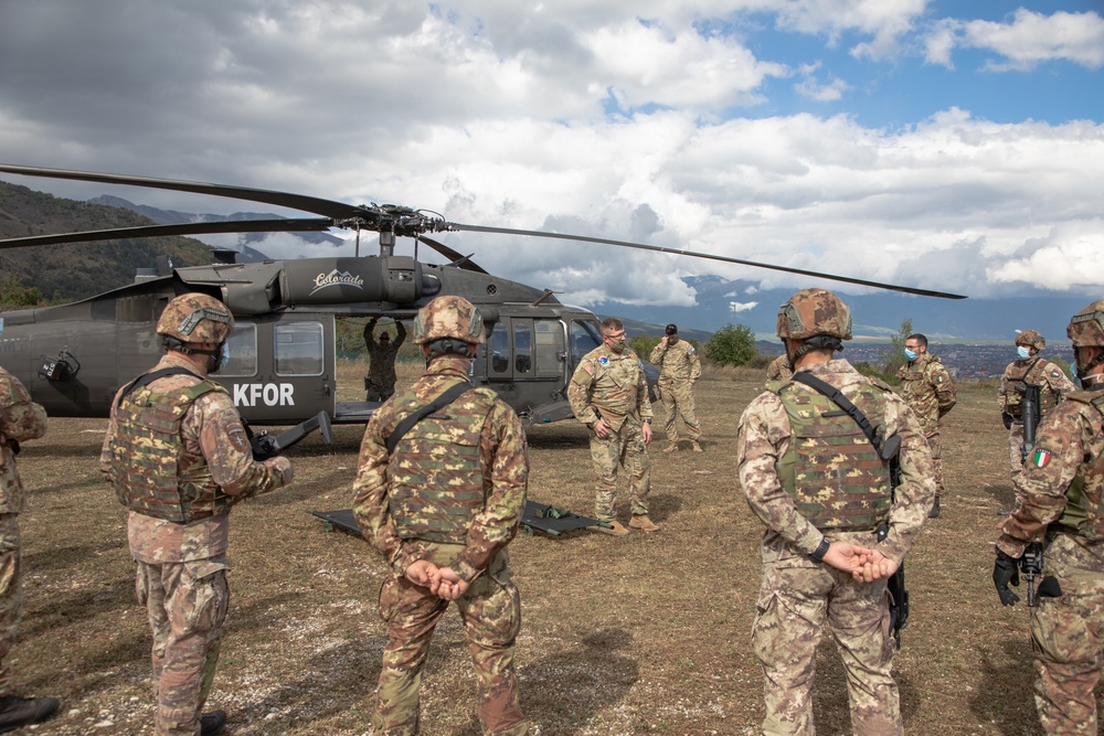 KFOR RC-E MEDEVAC conducts training with Italian contingent