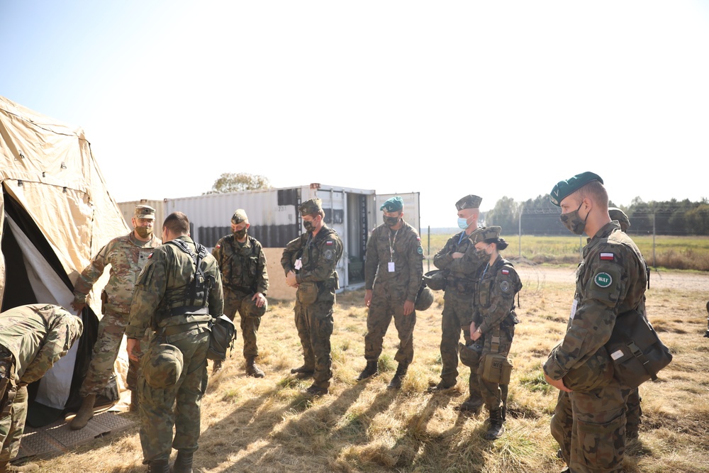 Air Defense Brigade gives Tactical Operating Center Tour during AK20