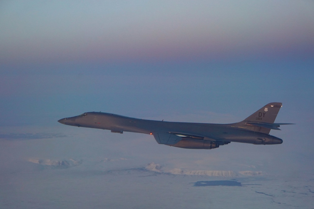 B-1 Lancers cross Arctic Circle to train with Nordic allies