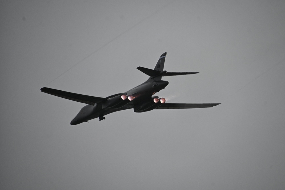 B-1 Lancers cross Arctic Circle to train with Nordic allies