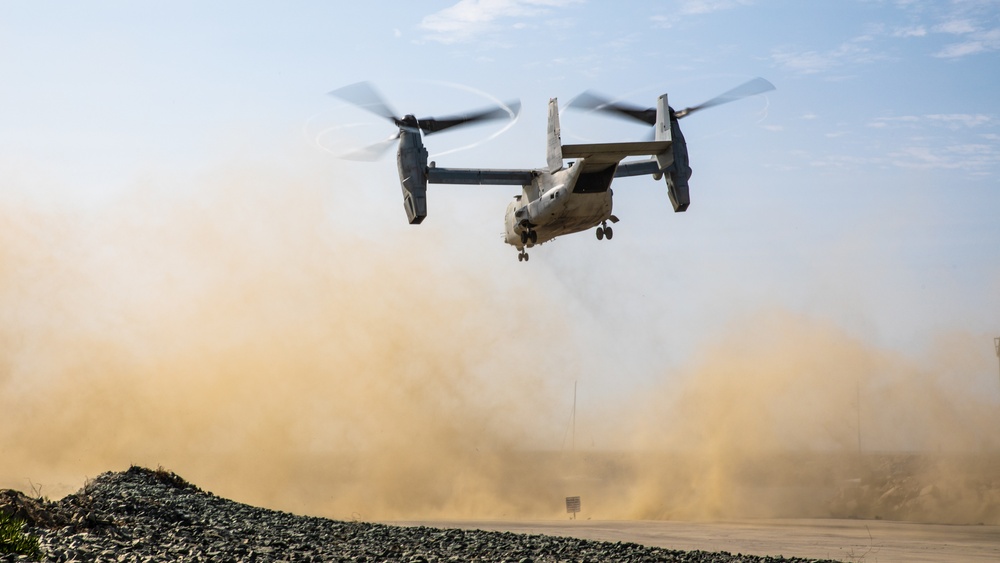 Secretary of Defense Views Amphibious Combat Vehicle