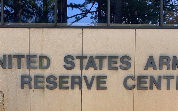 U.S. Army Reserve activates first field feeding company