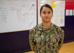 NBHC MCRD Sailor Prepares Vaccines