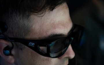 Pacific Air Forces Commander takes tour, flight of KC-46